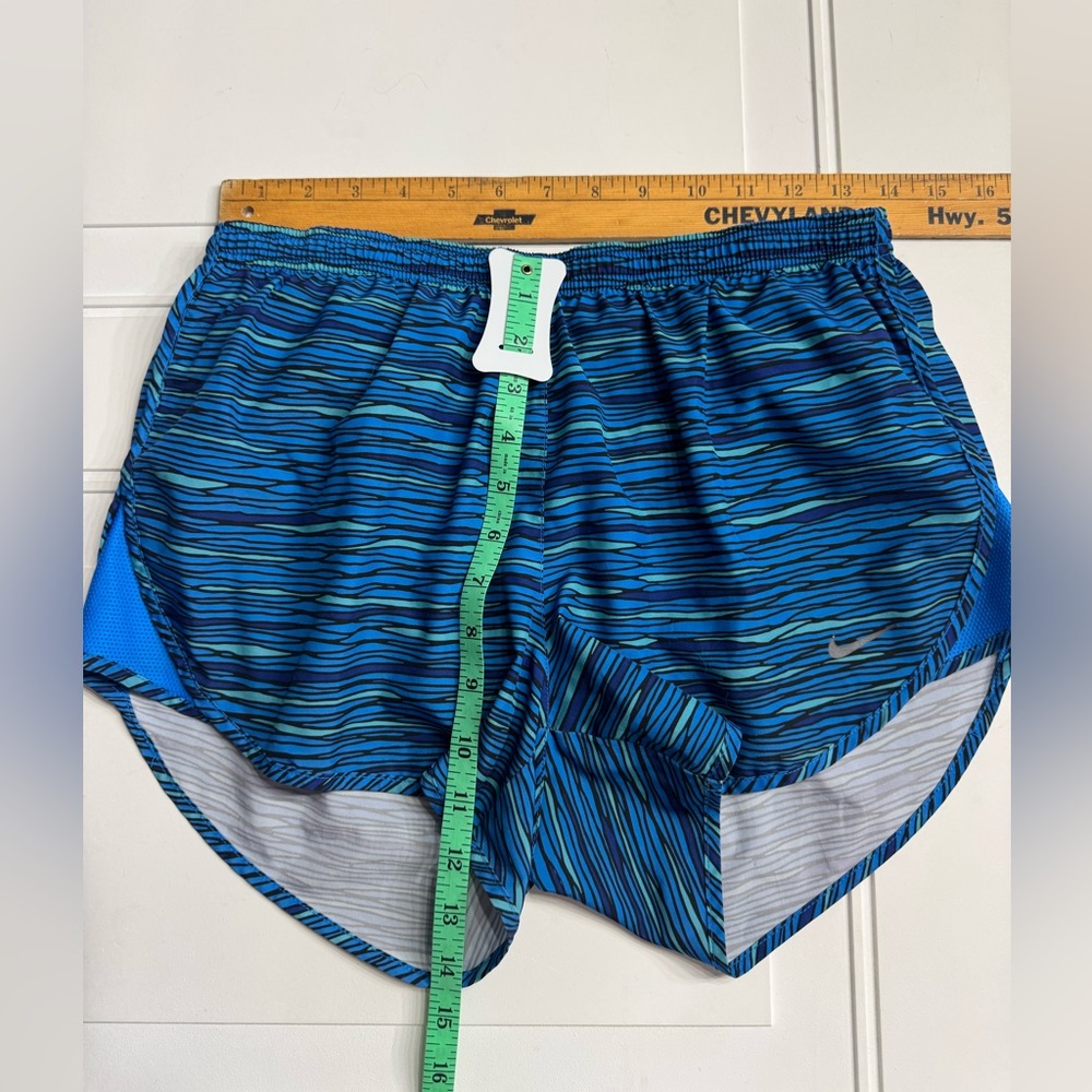 Nike Dri Fit Athletic Running Shorts Womens Size Medium Blue Wave Pattern - Picture 5 of 6